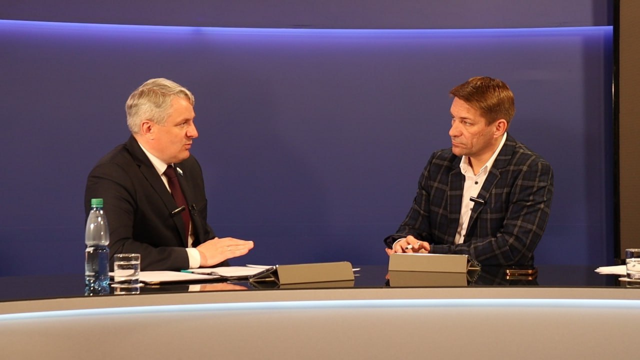 Решение проблем в прямом эфире: глава Таймыра Алексей Членов провел прямой эфир с жителями района.