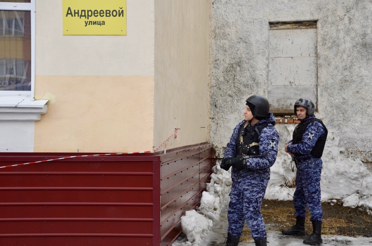 На Таймыре прошли учения антитеррористической защищенности образовательных организаций.